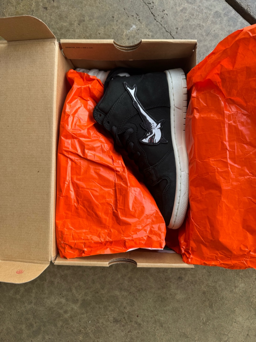 Nike SB Dunk Hi Oski Shark